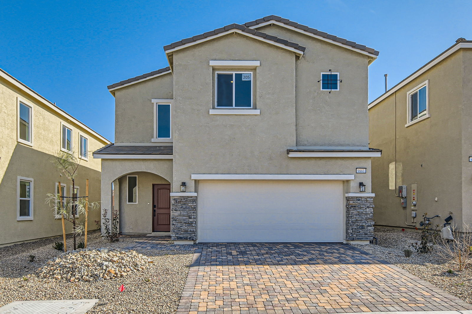 SW0205 9881 Lost Horse Avenue