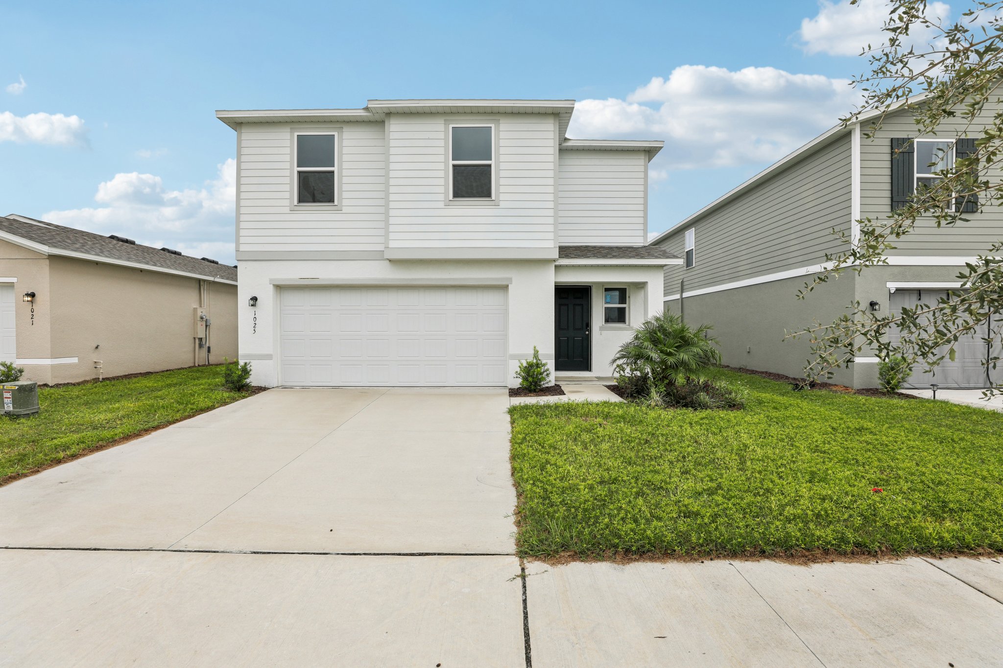 0431 1025 Ambleside Drive