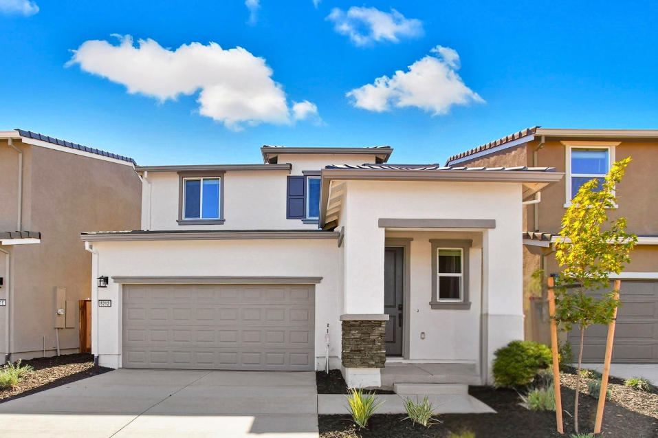 0003 5212 El Paraiso Ave.